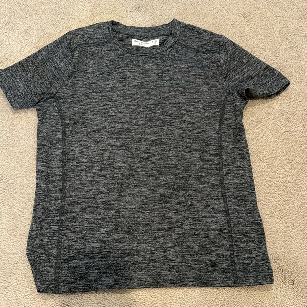 Abercrombie Kids Size 9/10 Tee